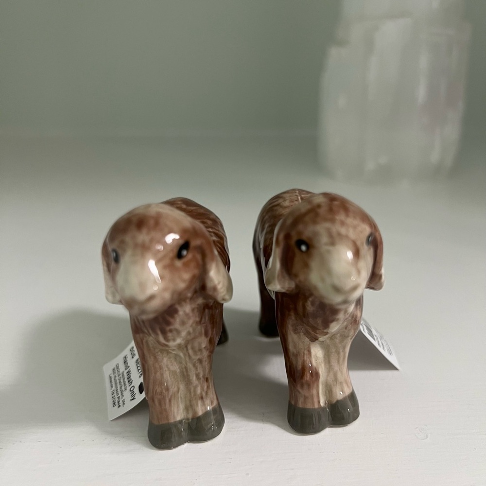 Cracker Barrel Brown and Cream Sheep Salt and Pepper Shakers